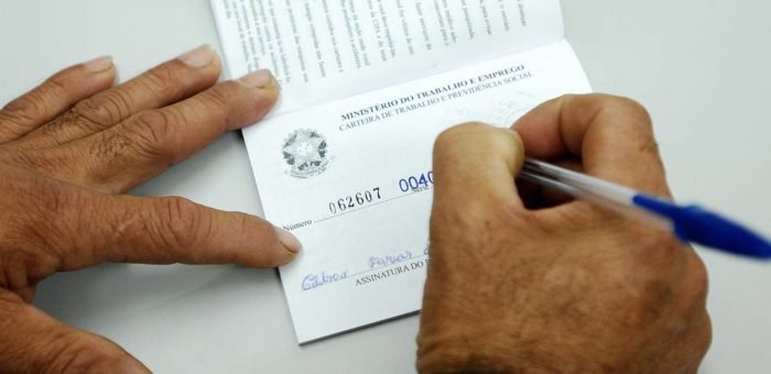 Multa para quem deixar de registrar empregado vai ficar mais alta